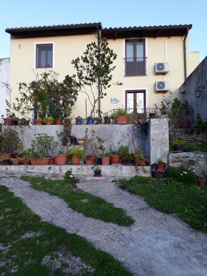 B&B S'Arrosa Antiga Santadi Экстерьер фото